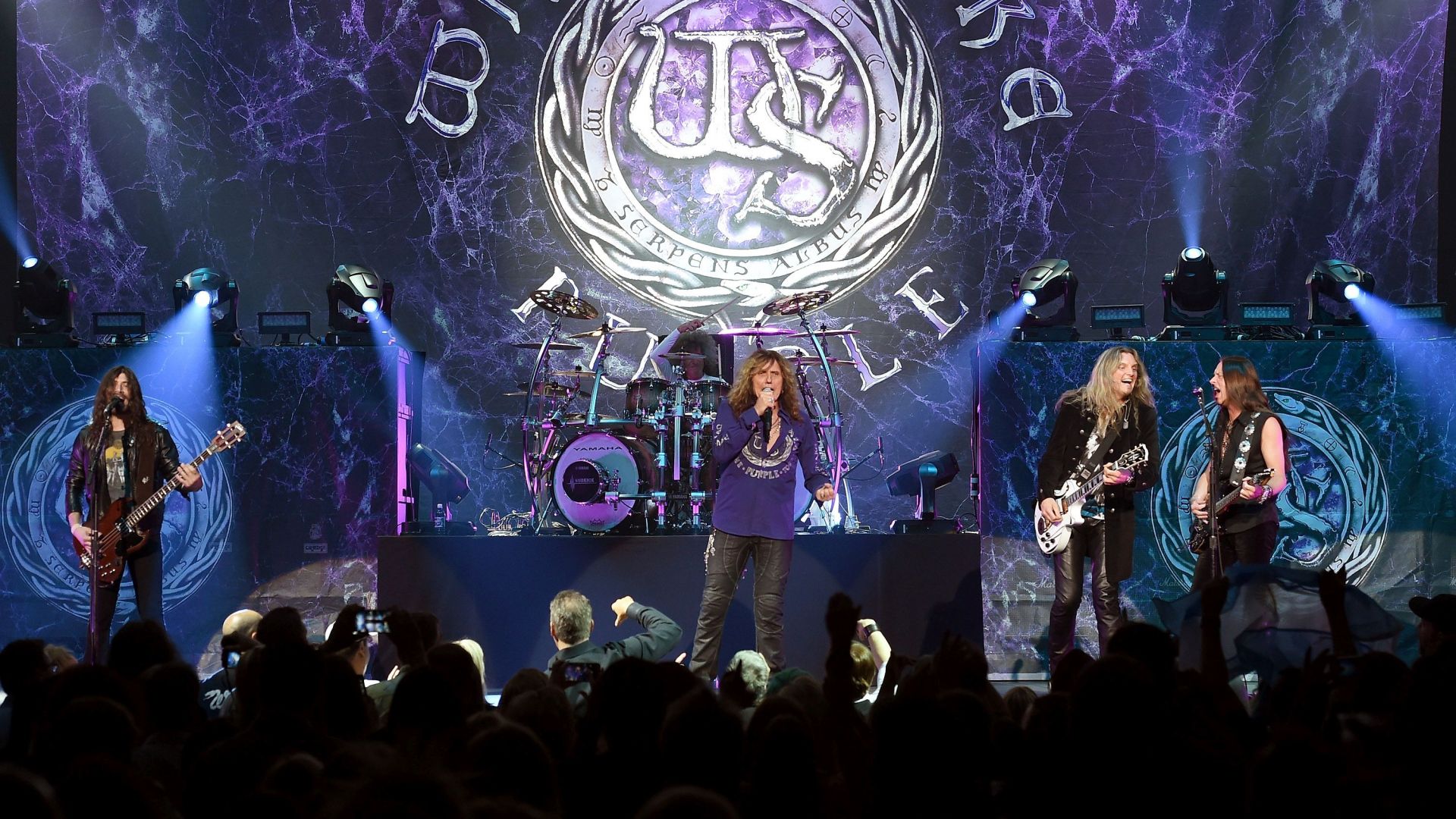 "Whitesnake" с  прощално турне, включват и България