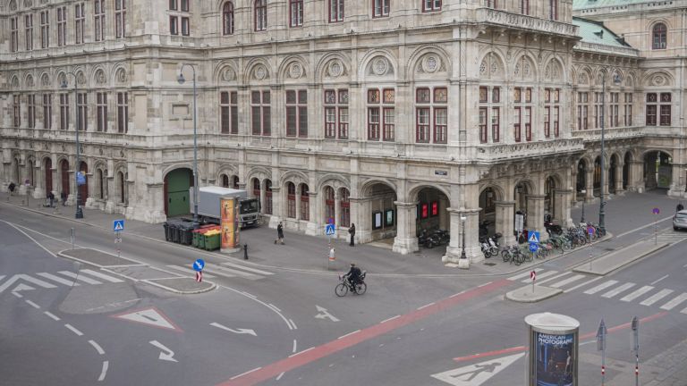 “New Annual Paid Parking System in Vienna: Say Goodbye to Stickers on Windshields”