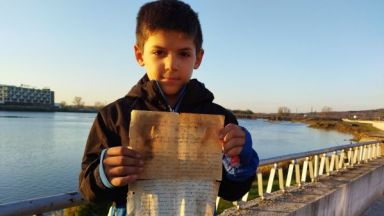 Пусната преди шест години бутилка с писмо бе намерена между