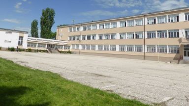 Десет деца получиха алергичен шок а някои от тях и