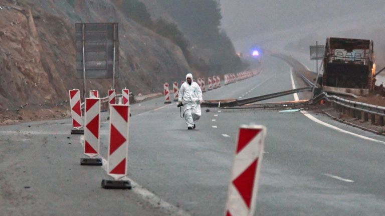 След трагедията с македонски туристи на магистрала Струма оцелели и