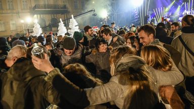 Новогодишен концерт Сцена под звездите който традиционно се провежда на