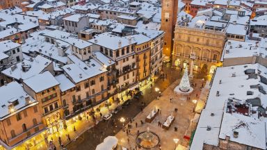 Най-приказните коледни базари в Италия тази година (снимки)
