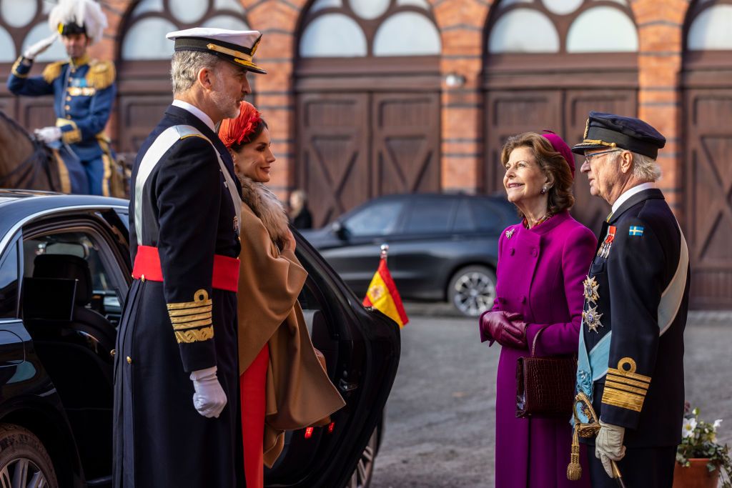 Крал Фелипе VI, съпругата му Летисия на официална среща с с крал Карл XVI Густав и кралица Силвия