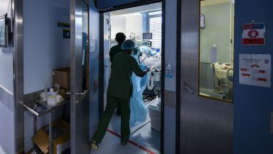 Високите равнища на ваксинация за Западна Европа не облекчават болниците