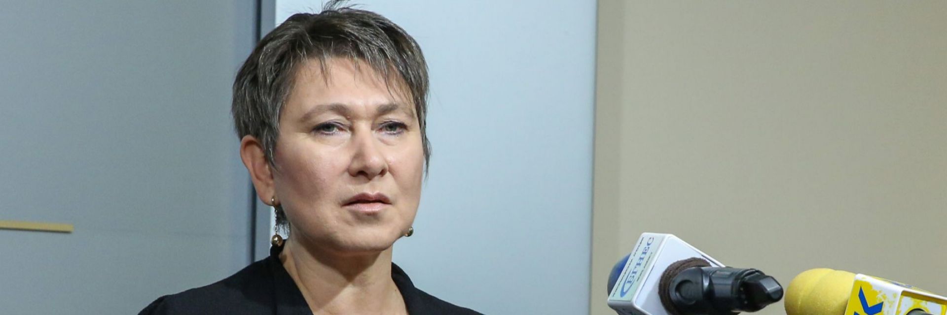 Везиева изпълни заканата си и започна смяната на трима директори в ДКК