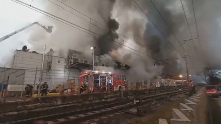 В голям склад в Любляна тази нощ избухна пожар, поради