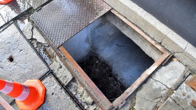 Жена стъпи на бетонна плоча и пропадна в 3-метрова шахта в Русе