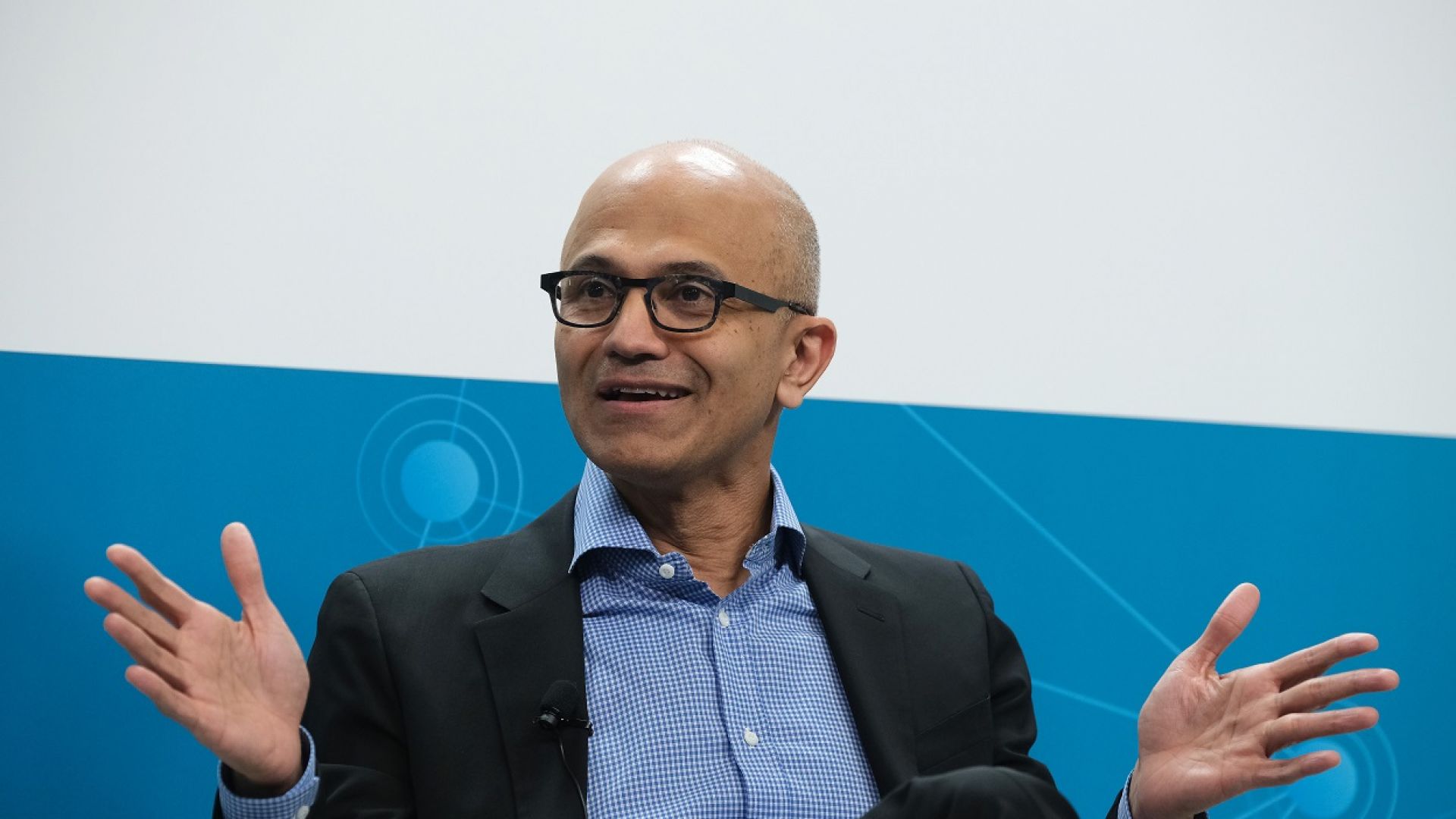 Сатя Надела продаде акции на Microsoft за 285 милиона долара