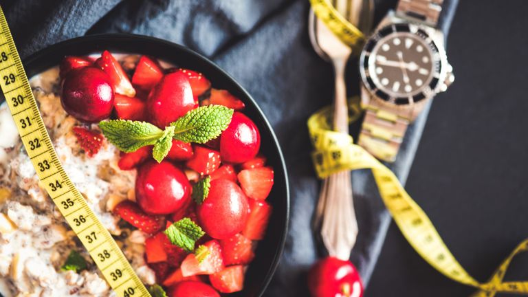 Какво представлява периодичното гладуване и защо е толкова популярно?