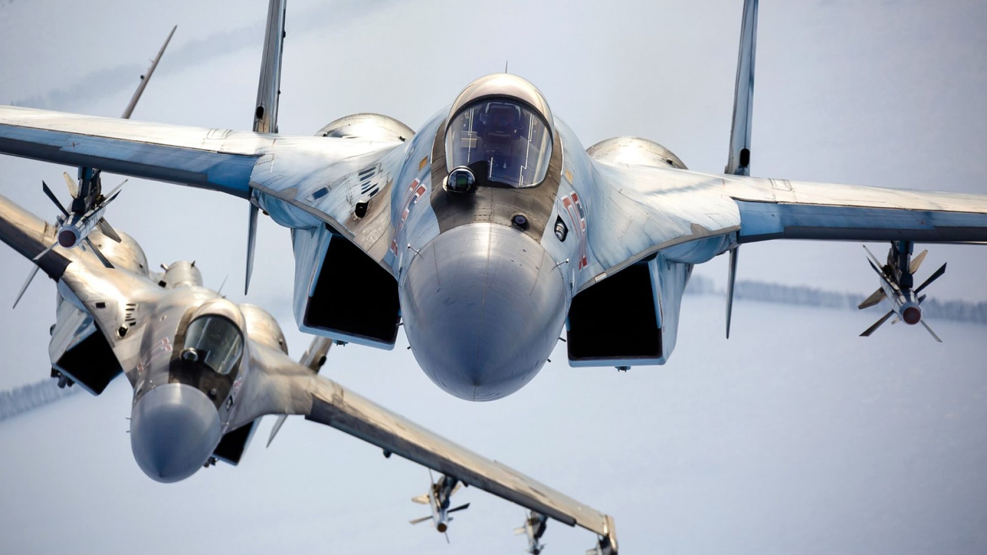 Иран твърди, че е постигнал споразумение за закупуването на изтребители Су-35 от Русия
