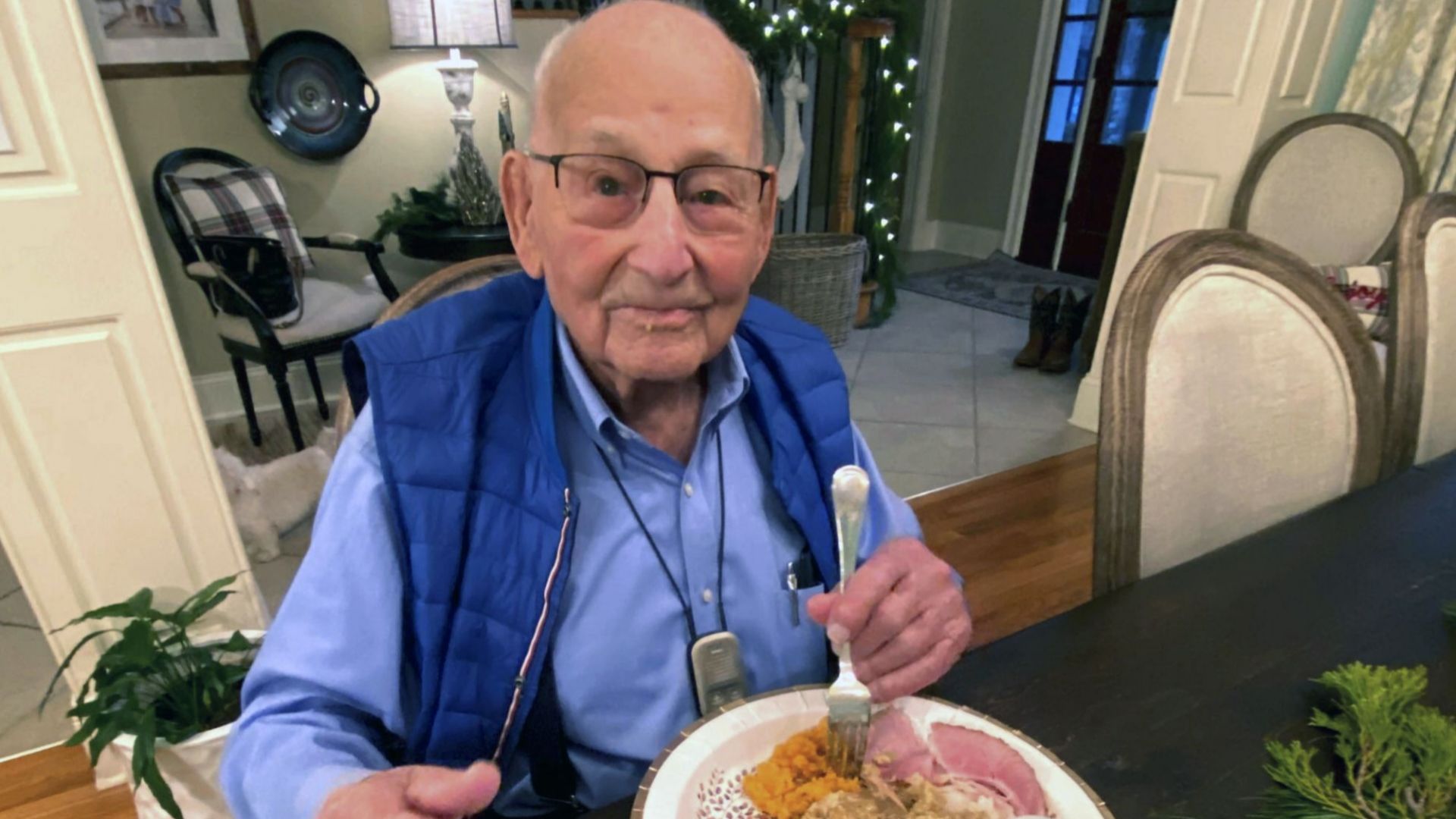 Ветеран от Втората световна война, преборил и Covid-19, празнува своя 105 рожден ден