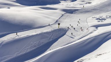 Ски по време на локдаун: как изглеждат курортите в Австрия сега (снимки)