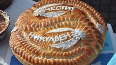 Празничният 6 декември ще бъде неучебен за всички ученици в