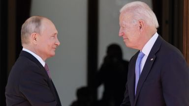 Американският президент Джо Байдън ще предупреди руския си колега Владимир