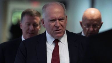 Бяхме в стаичката на командния център в Белия дом и