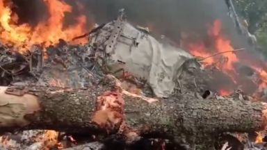 Хеликоптер превозващ началника на генералния щаб на индийската армия генерал