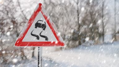 Пътят между Велинград и Разлог е временно затворен заради катастрофа