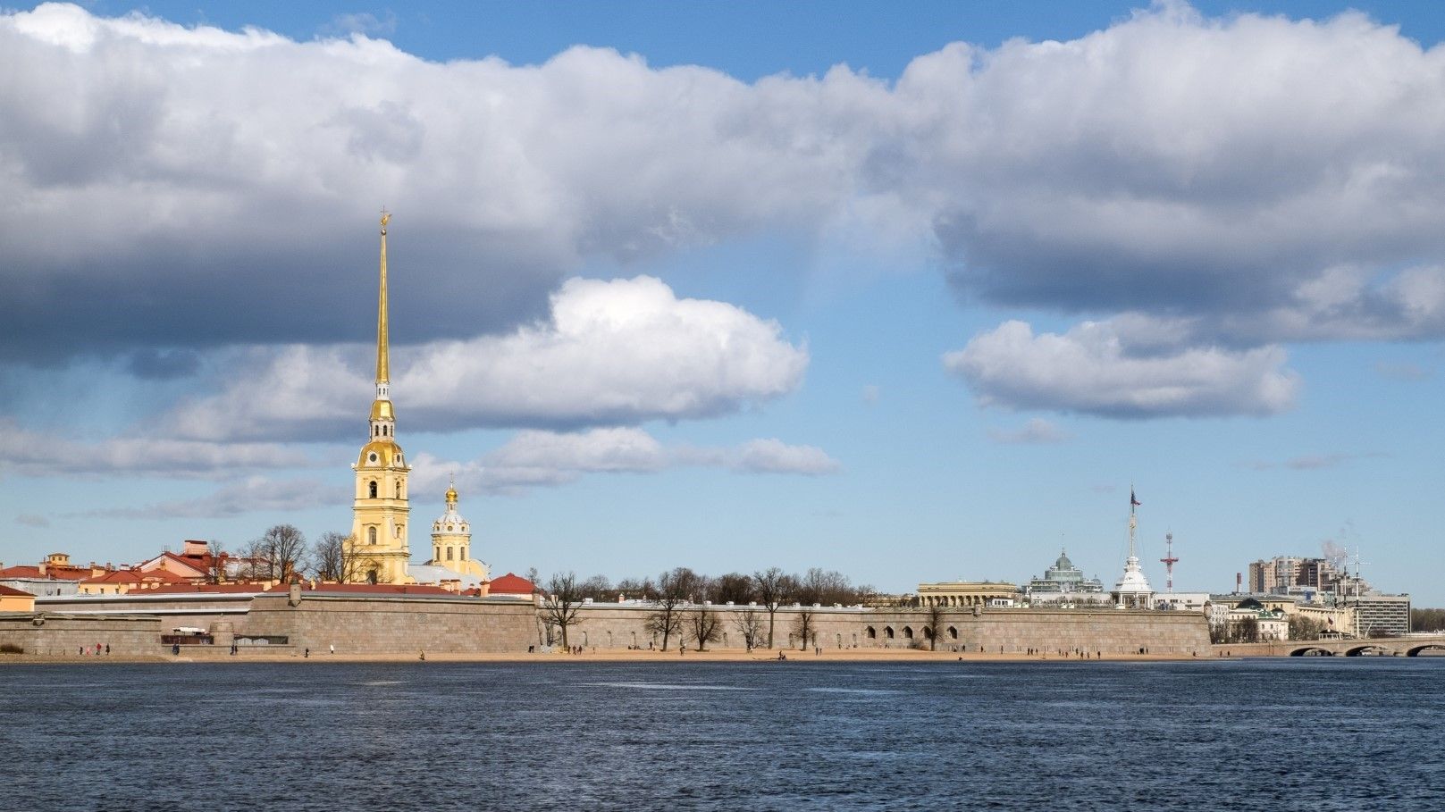В затвора на Петропавловската крепост Достоевски прекарва 7 месеца