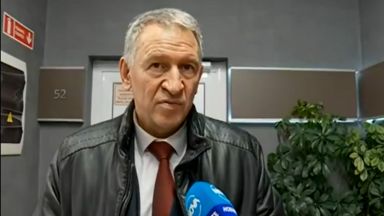 Здравният министър Стойчо Кацаров си постави бустерна доза от ваксината