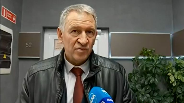 Здравният министър Стойчо Кацаров си постави бустерна доза от ваксината