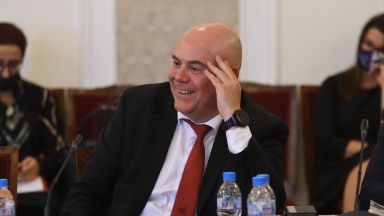 Между институциите се води война но не по вина на