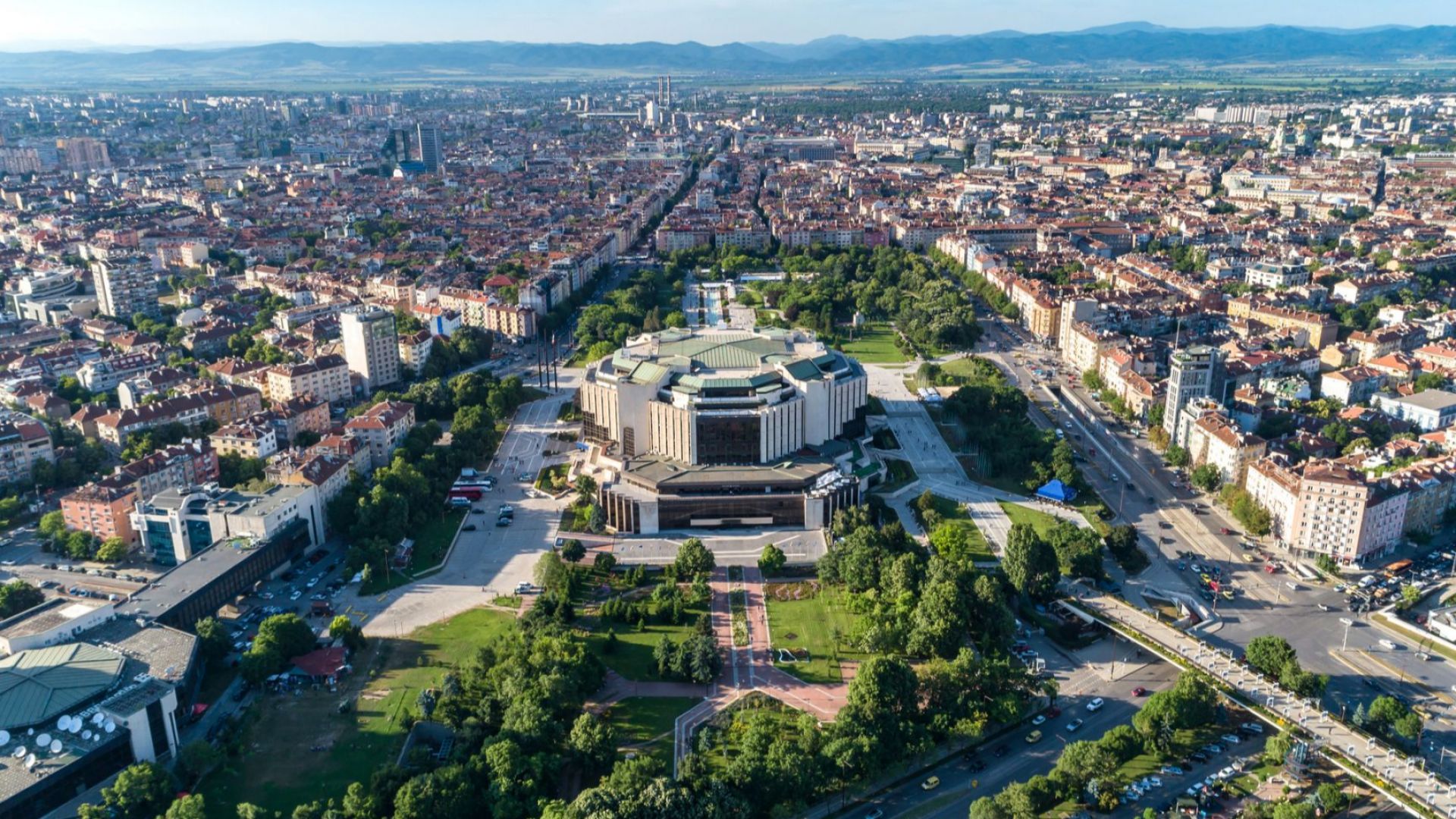 През 2020: Населението "избяга" от София, Пловдив и Варна към малките градове