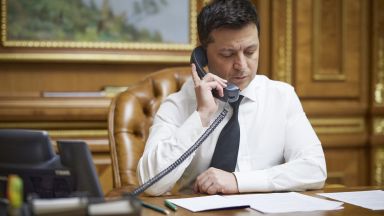 Канцеларията на президента на Украйна Володимир Зеленски нае американска юридическа