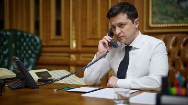 Украинският президент Володимир Зеленски отново издаде указ за закриване на