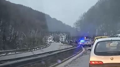 Катастрофа затруднява движението между Княжево и Владая съобщава Пътният