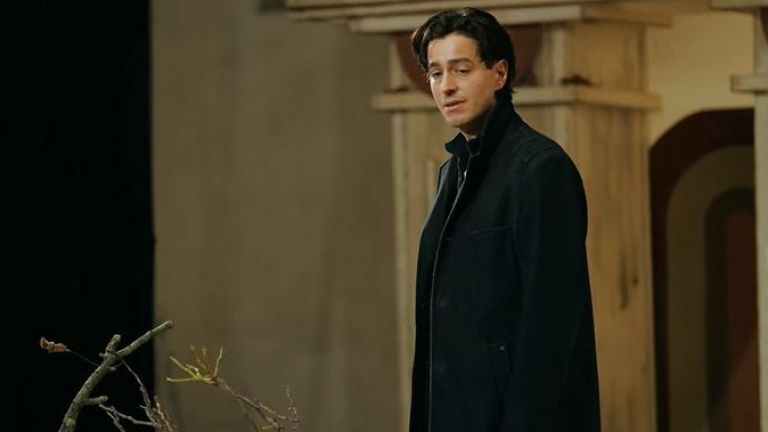 Атанас Атанасов е на 31 години, роден и израснал в