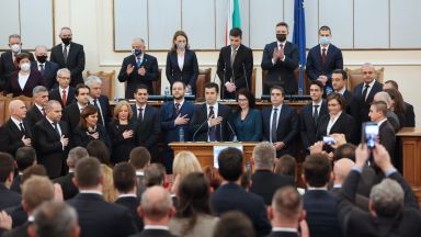 Да се отива в прокуратурата със списък от хора взети