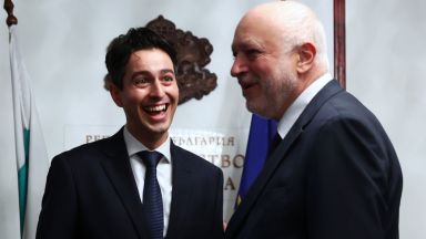 Бившият министър на културата в двата служебни кабинета проф Велислав