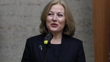 Правосъдният министър Надежда Йорданова ще задейства процедура по предсрочно прекратяване
