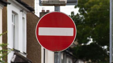 Протест срещу организацията на движението в столичния квартал Света Троица