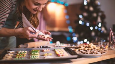 С аромат на Коледа: как да си приготвим домашни сладки за празника