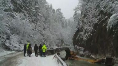 Най критично все още остава бедственото положение в Смолянско и по конкретно