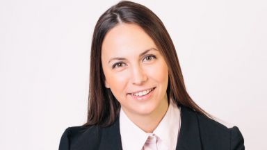 Номинираната за премиер Габриел получи първия мандат от президента Румен