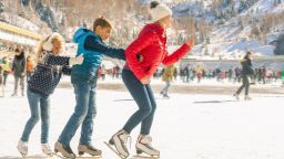 Уикенд пътеводител (18-19 декември): ски, ледени пързалки и коледно село