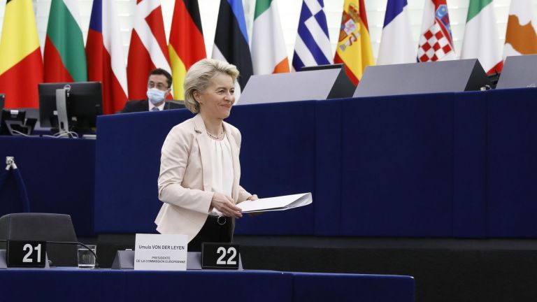 До средата на януари щамът Омикрон на вируса на ковид