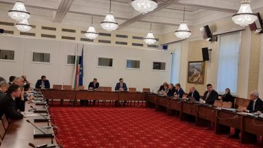 Временната парламентарна комисия за въпросите с енергийната криза ще предложи да