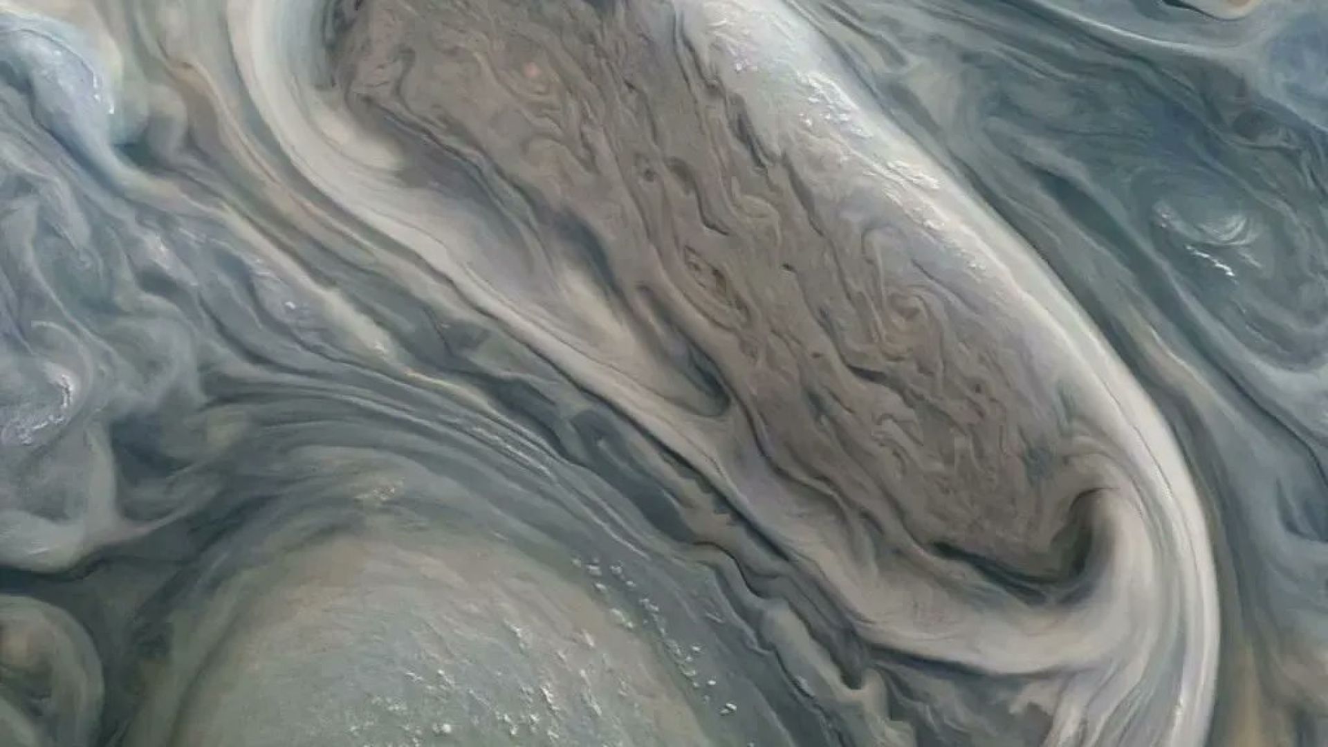 НАСА засне бурите на Юпитер (снимки)