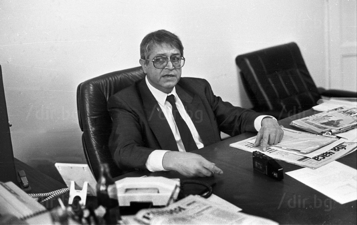 4 септември 1992 г. Венцислав Йосифов в кабинета си в Първа частна банка