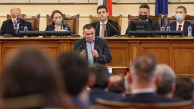 Депутатът от Продължаваме промяната Христо Петров по популярен като Ицо Хазарта