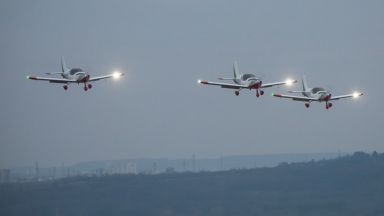 Три от четирите нови самолета Злин Zlin Z242L пристигнаха на