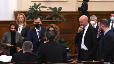 Опозицията и мнозинството се скараха и по време на дебатите