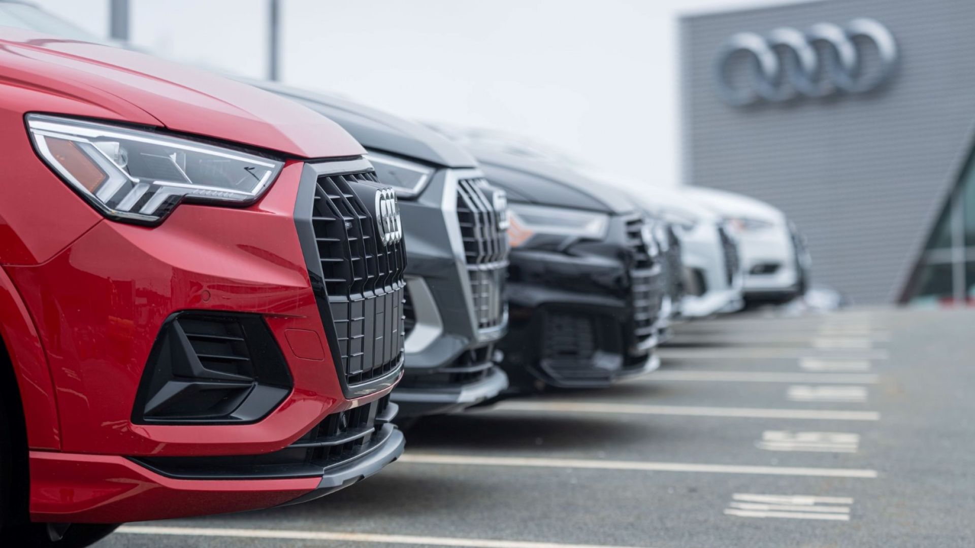 Audi поема към електрически модели