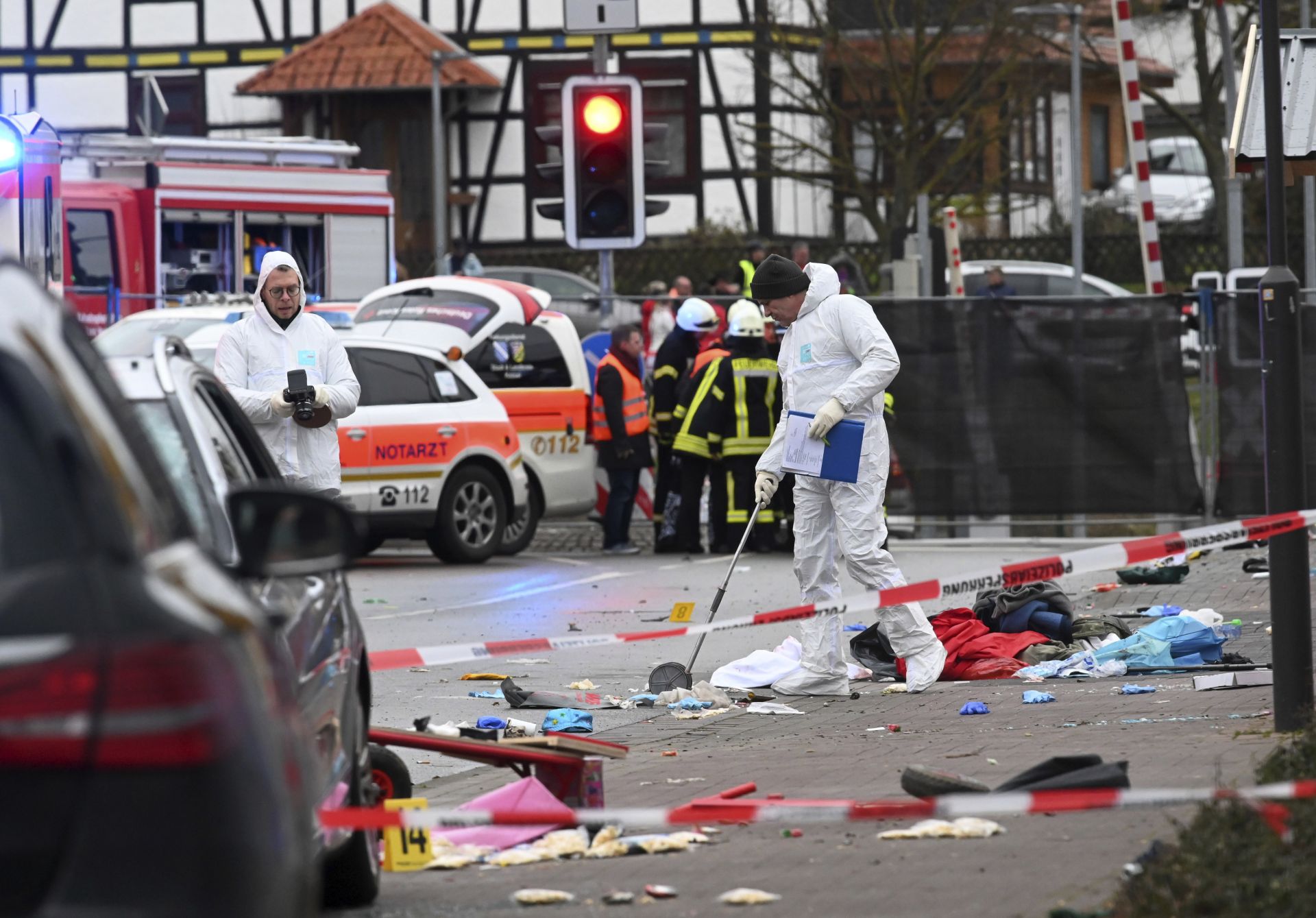 Около 90 души, включително 20 деца, бяха ранени при инцидента в германския град през февруари миналата година по време на карнавалния понеделник