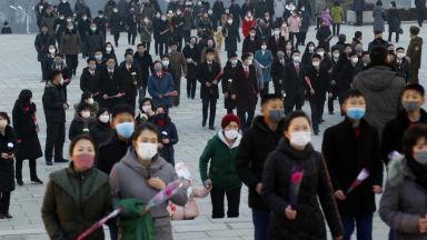 В Северна Корея продължава 11 дневният траур по повод навършващата се