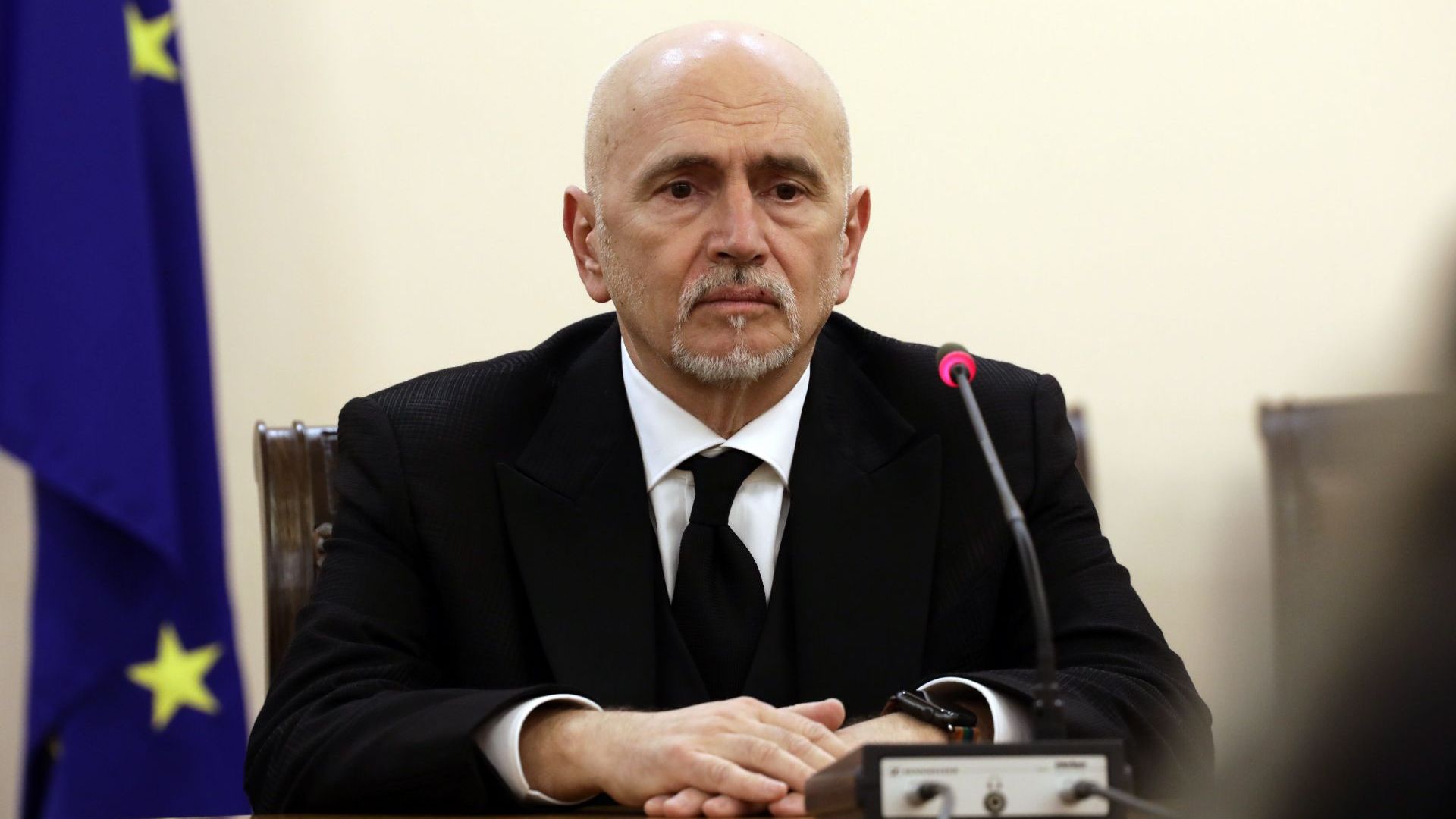 Министър Събев често бил заплашван, искали му такса "спокойствие"